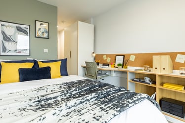 Platinum En Suite - Image 1